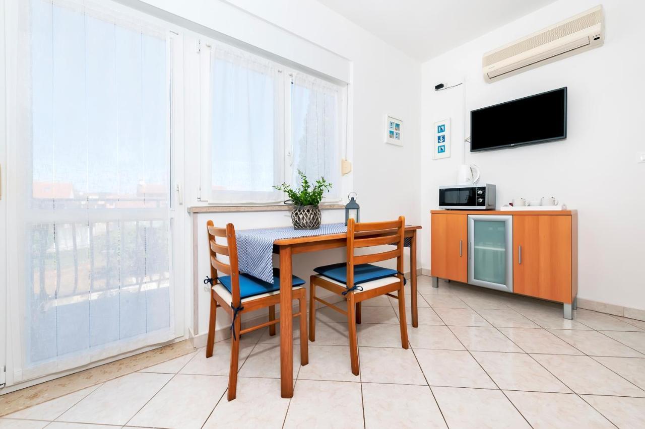 Banko Apartments روفينج المظهر الخارجي الصورة